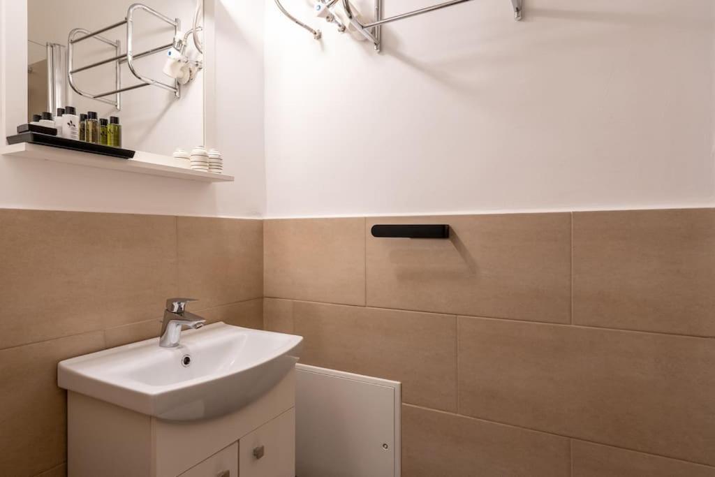 Appartement Practical 1Br Flat By Center By Hm à Vienne Extérieur photo